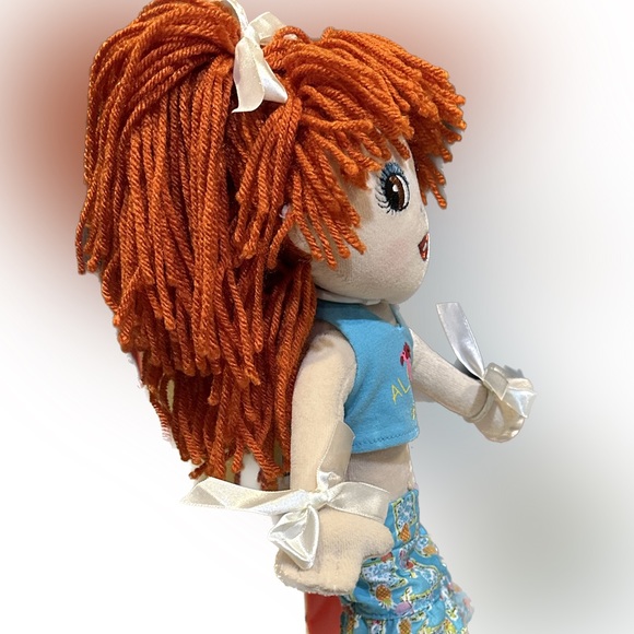 VTG FRIENDS 2b REDHEAD GINGER DOLL ALOHA CROP SKIRT ANKLE CHARM BUILD A BEAR - Picture 4 of 6